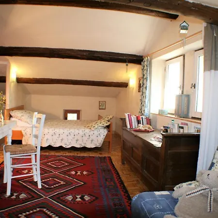Bed & Breakfast De La Cigale Bleue, Sur Durance 2*